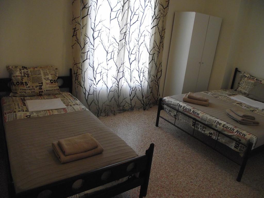 Sfiggos 54 Guest House Афины Экстерьер фото
